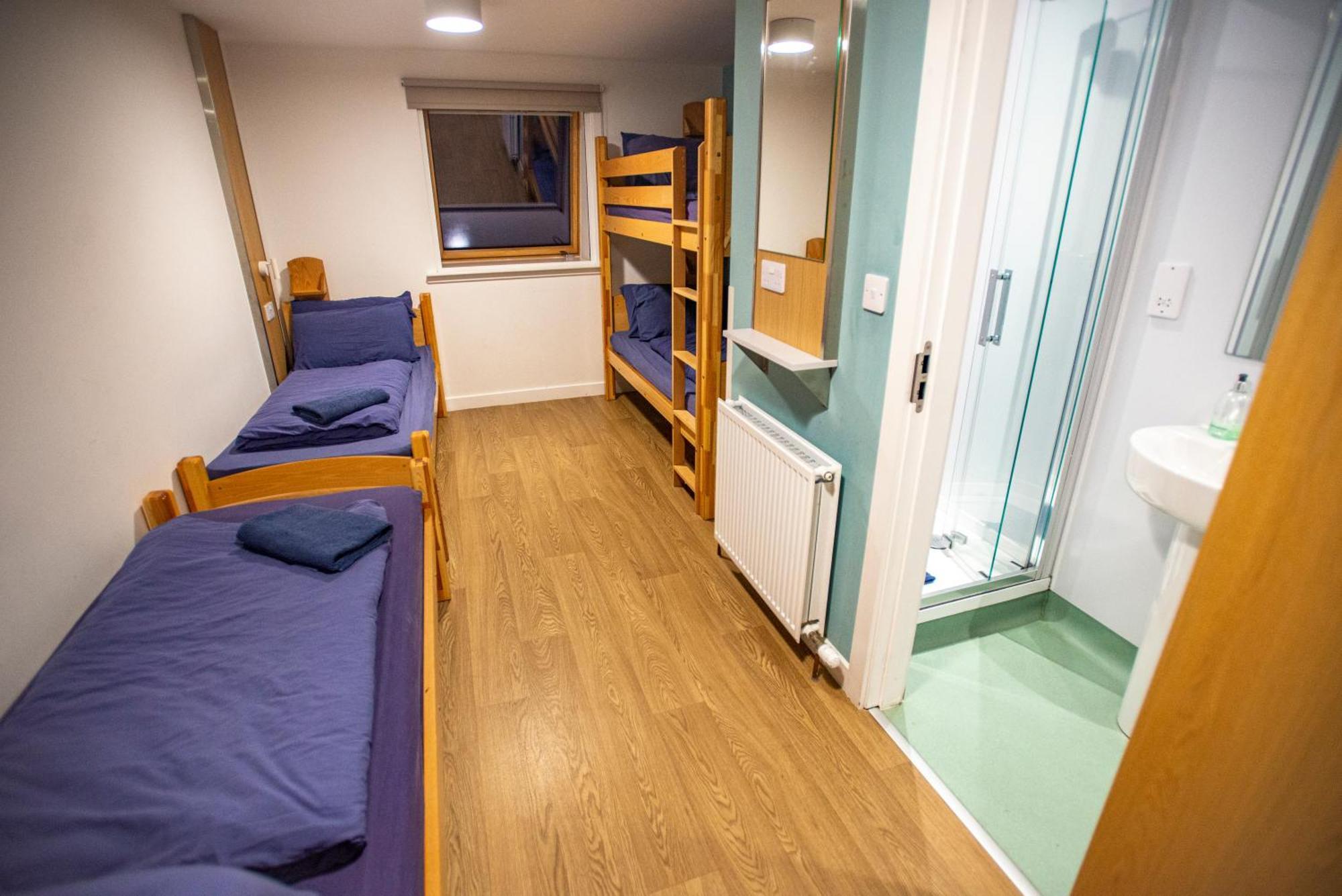 Glen Nevis Youth Hostel Fort William Luaran gambar A typical room at the hostel