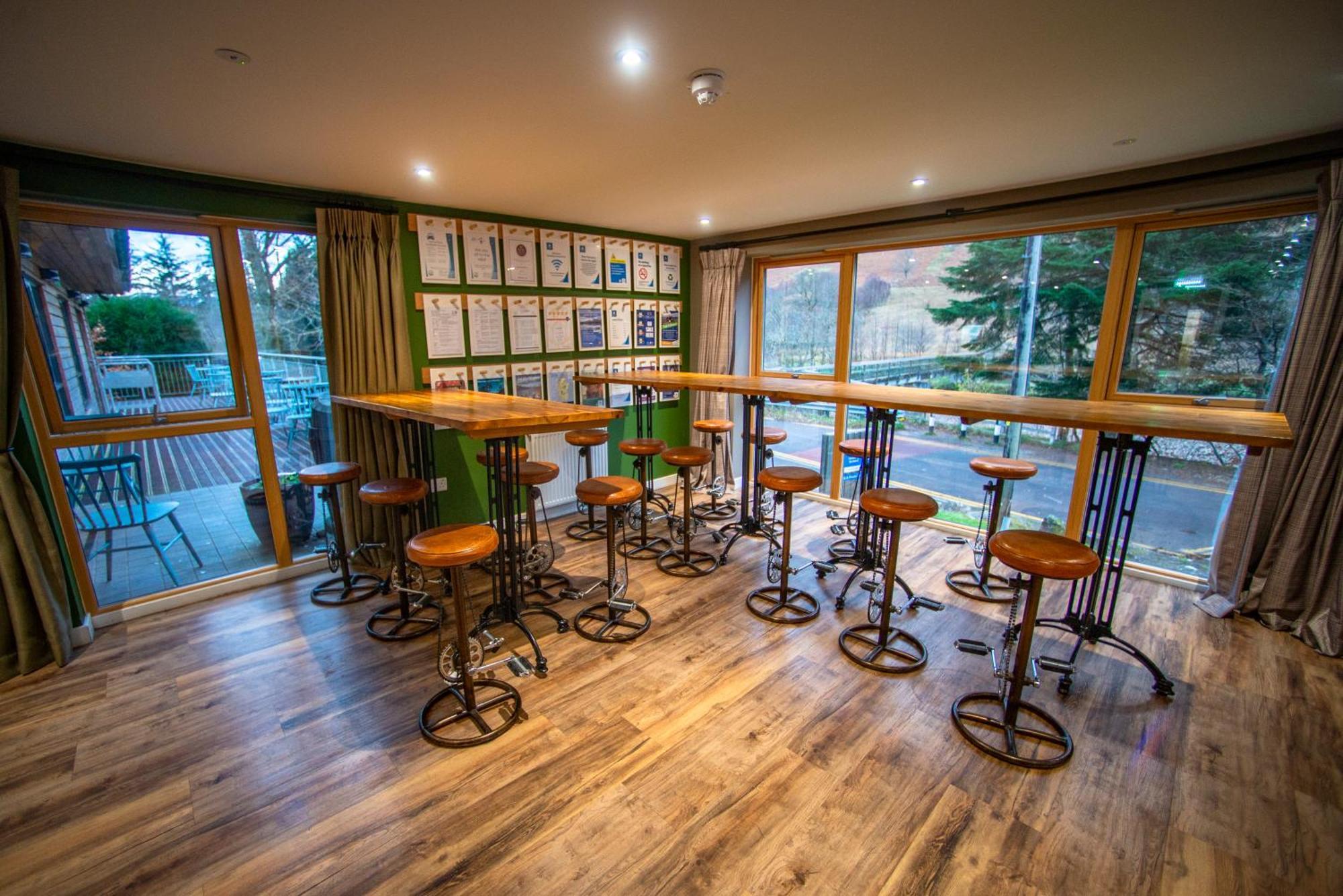 Glen Nevis Youth Hostel Fort William Luaran gambar The bar at the National Motor Museum