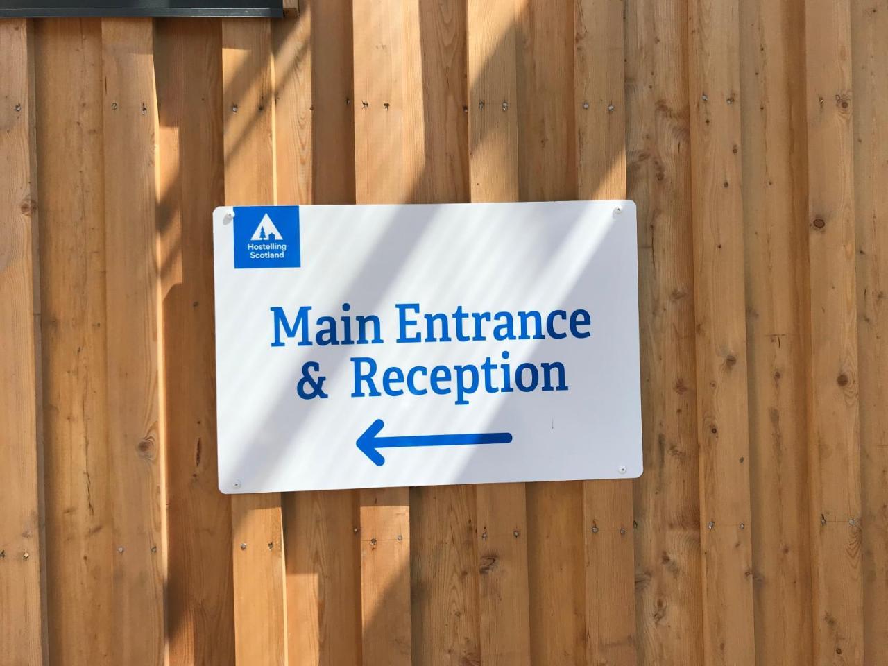 Glen Nevis Youth Hostel Fort William Luaran gambar A sign at the entrance of the National Museum of Scotland