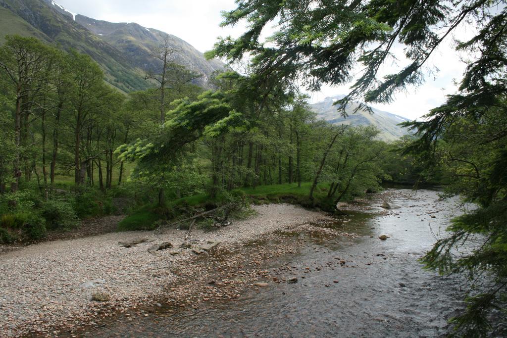Glen Nevis Youth Hostel Fort William Luaran gambar The River Calder
